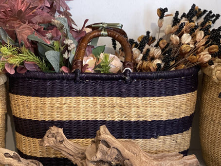 Elevate Your Holiday Decor: Stunning Floral Arrangements with Sonder & Holliday's Baskets
