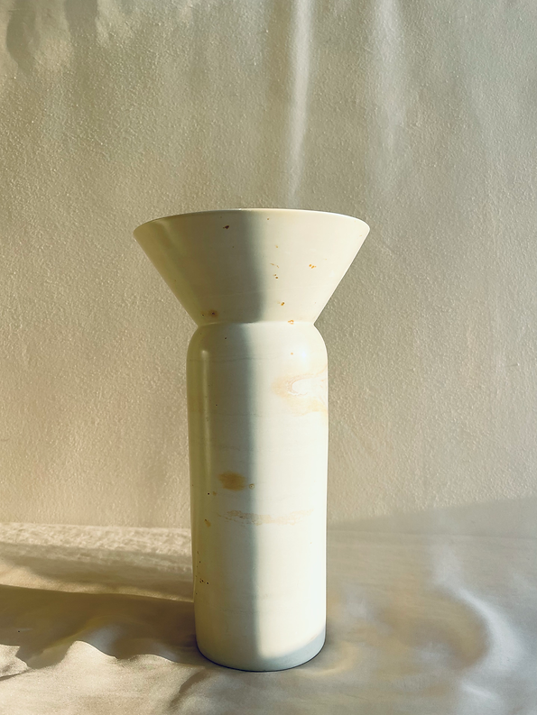 The Apricitas Sculpture Vase | No.1